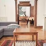 Sequoia Apartment