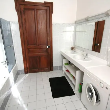 Sequoia Apartment *